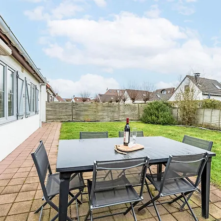 Сasa de vacaciones With Parking By Interhome Bredene
